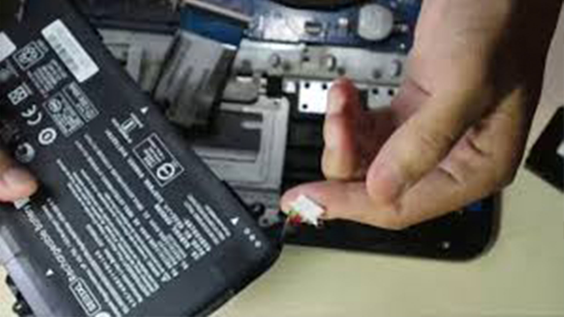 ganti batre laptop